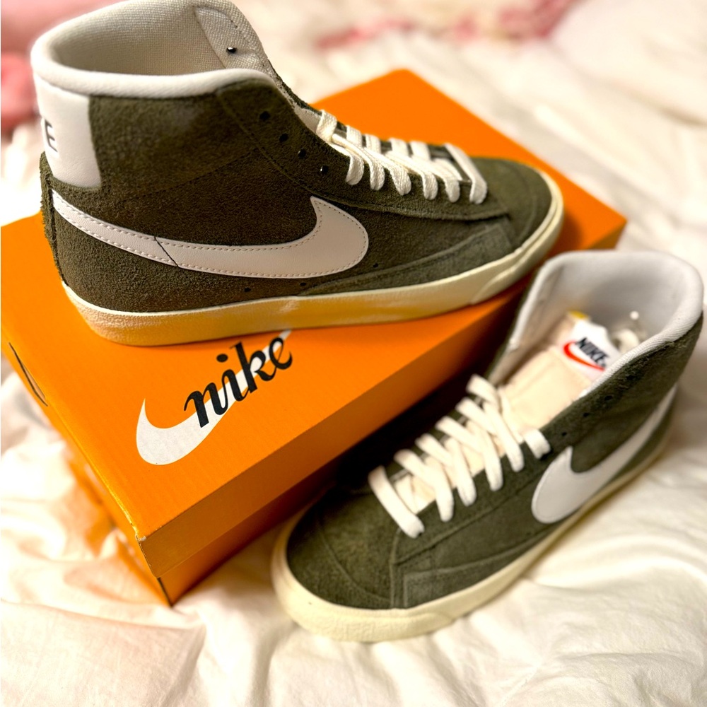 Nike Blazer Mid 77 Vintage Sneakers Olive Green